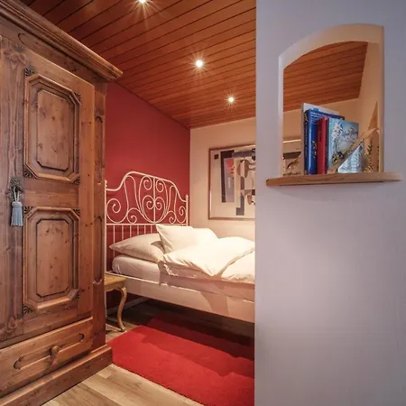 Nikolic Haus Gysi